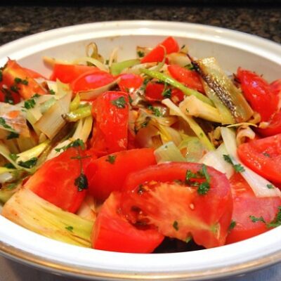 braised leeks and tomatoes
