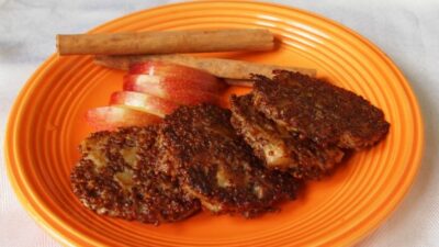 Breakfast Quinoa Cakes