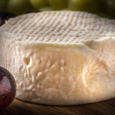 Baked brie with herbed grapes