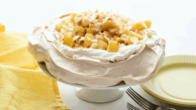 brown sugar pineapple pavlova