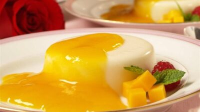 Buttermilk Panna Cotta with Mango Sauce