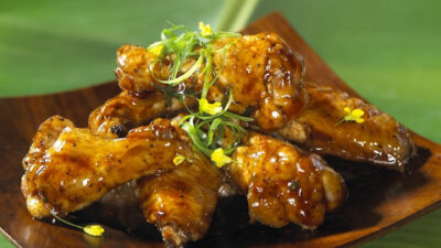 California Raisin and Tamarind Glazed Chicken Wings