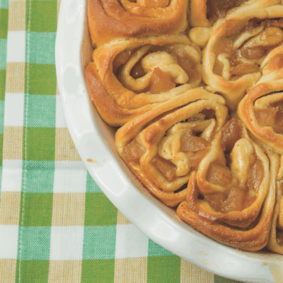 Caramel Apple Cinnamon Buns