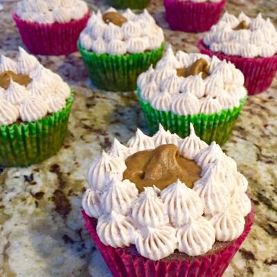 Chai Cupcakes with Pumpkin Pie Filling and Cinnamon Buttercream