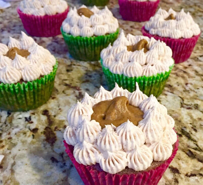 Chai Cupcakes with Pumpkin Pie Filling and Cinnamon Buttercream