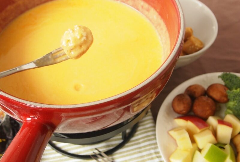 Cheddar and Beer Fondue