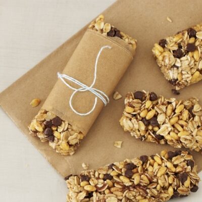 Chewy Chocolate Chip Granola Bars