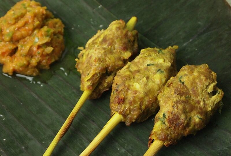 chicken sate lilit