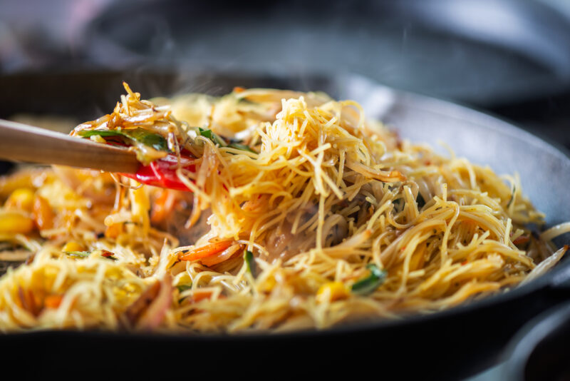 chinese chicken and noodles