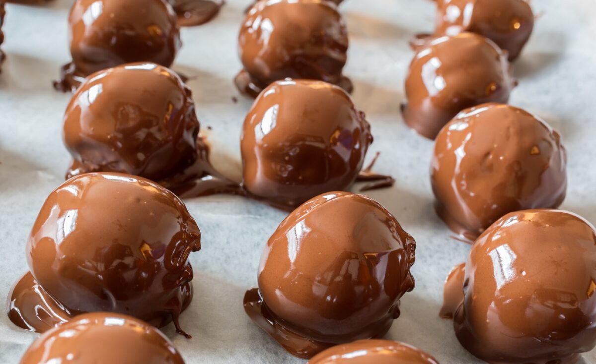 chocolate dipped balls buckeyes