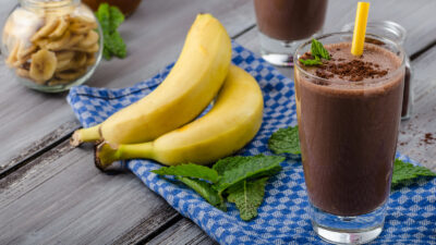 chocolate banana smoothie.jpg