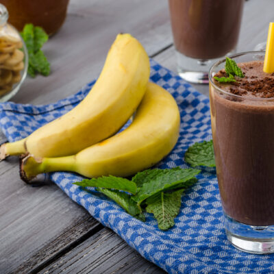 chocolate banana smoothie.jpg