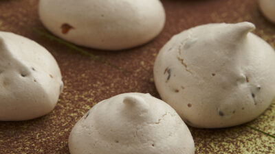 Chocolate Chip Meringues