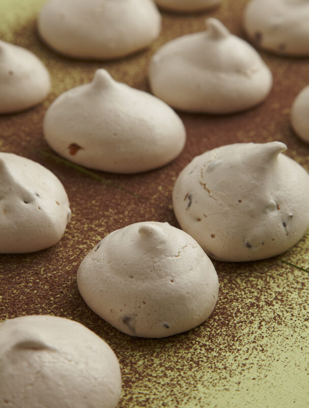 Chocolate Chip Meringues