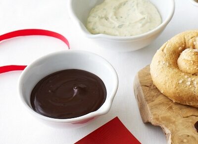 chocolate sauce