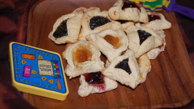 Cinnamon Apple Hamantashen