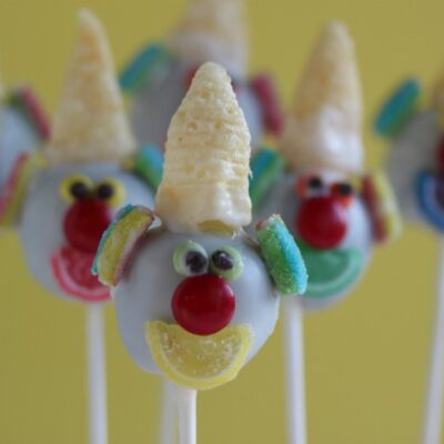 clown cake pops 11