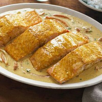 coconut curry salmon.jpg