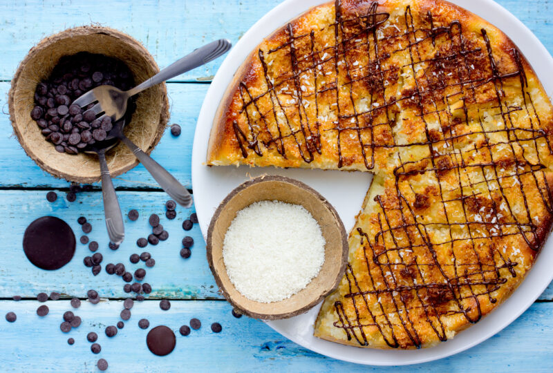 coconut macaroon cake - giant macaroon