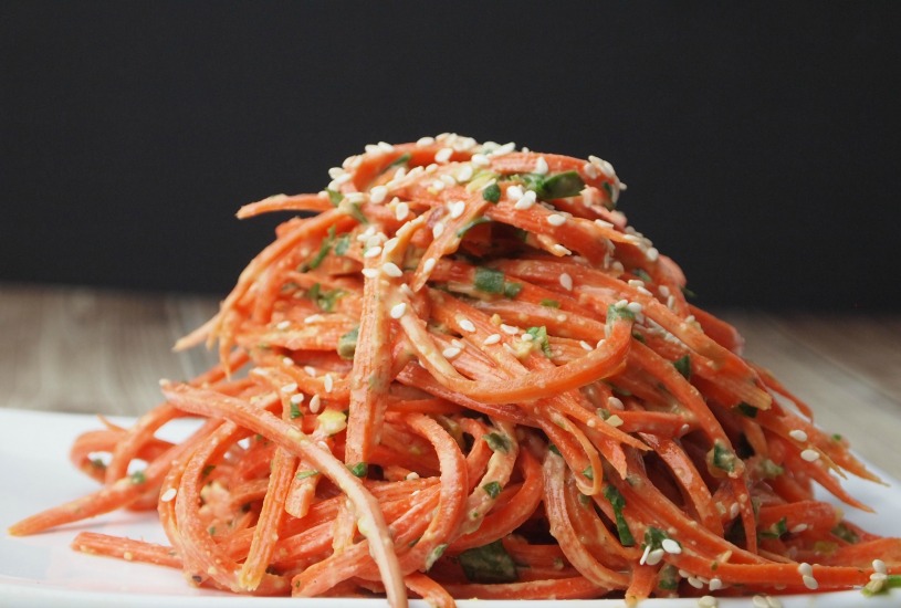Cold-Sesame-Carrot-Noodle-Salad
