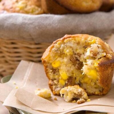 Cornbread-Walnut Muffins