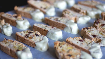 cranberry and pistachio biscotti
