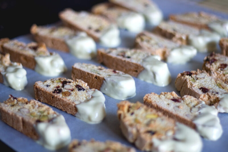 cranberry and pistachio biscotti