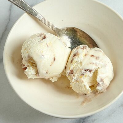 Cream Cheese Ice Cream with Macaroons