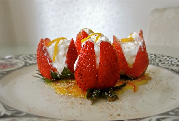 Cream Cheese Strawberries Romanoff