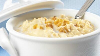 Creamy Banana Walnut Oatmeal