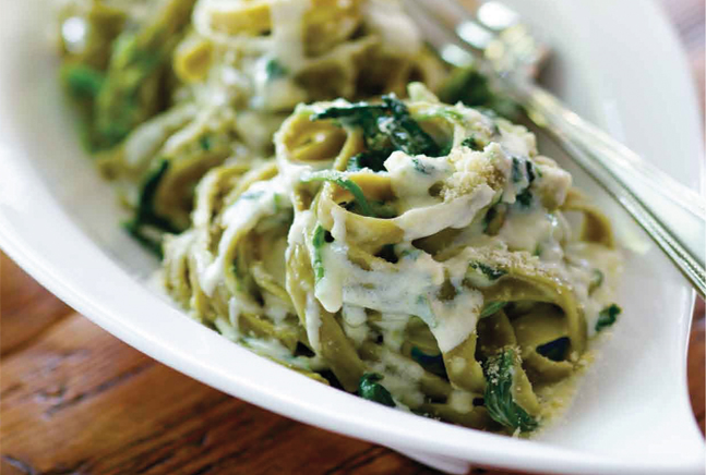 creamy-spinach-fettuccini