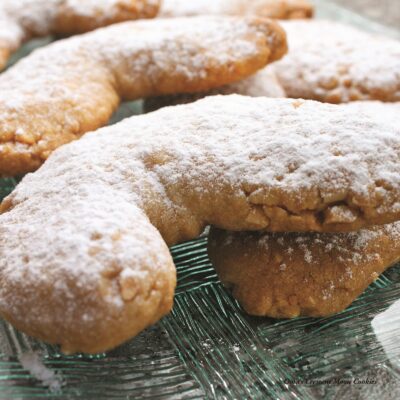 oma's crescent moon cookies