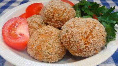 crispy turkey veggie meatballs