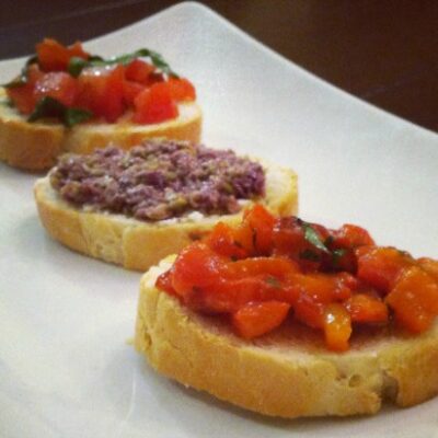 crostini trio