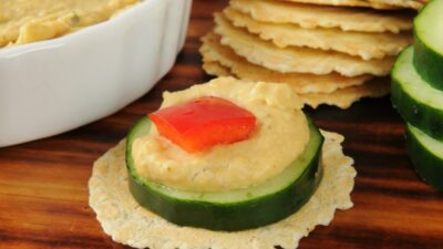 HUMMUS AND PEANUT BUTTER CUCUMBER SAMMIES
