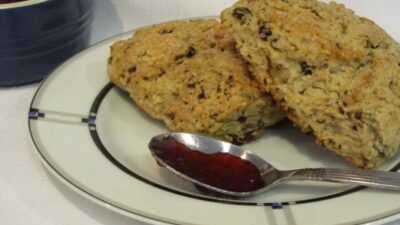 Currant and Oat Scones