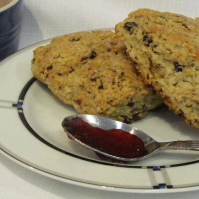 Currant and Oat Scones