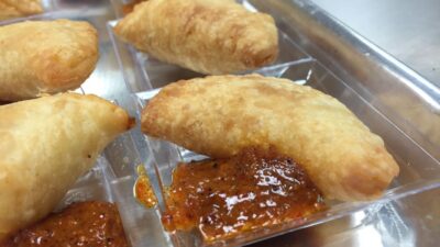 duck apricot pistachio sambusak