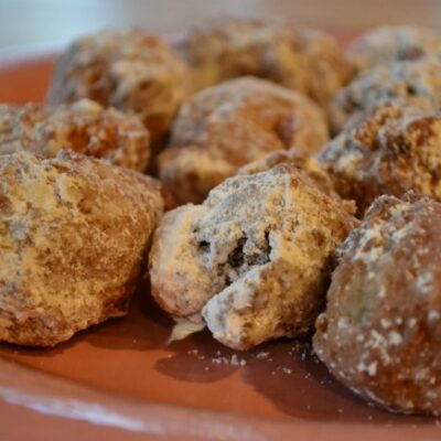 eggnog cranberry rice fritters
