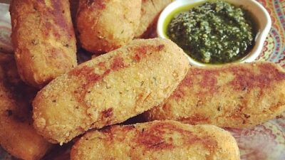 Falafel-Crusted Cheesy Potato Croquettes