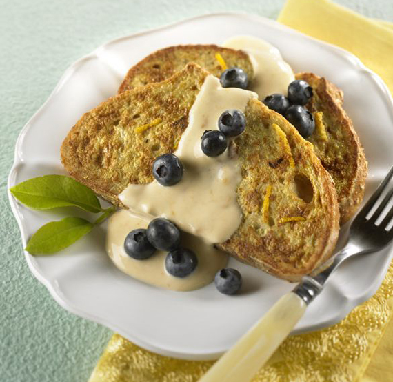 French Toast with Blueberries and Creamy Apricot Sauce