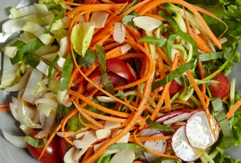Fresh Basil Salad