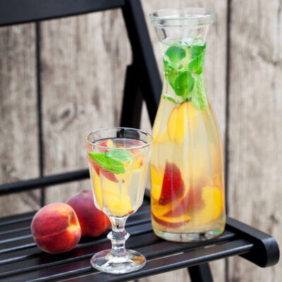 fresh peach lemonade