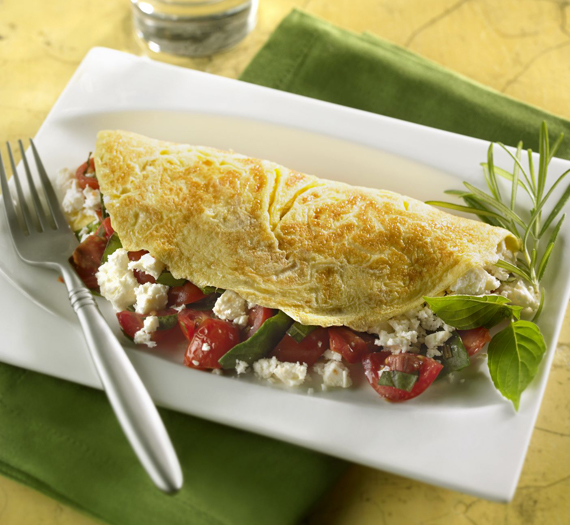 Fresh Spinach and Sweet Tomato Omelet with Feta
