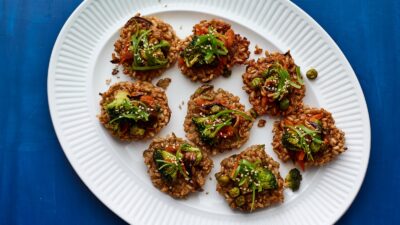 Fried Rice Cakes with Veggies
