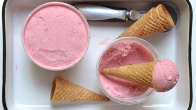 Frozen Strawberry Yogurt