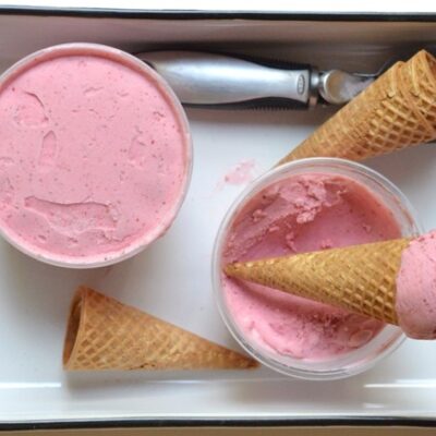 Frozen Strawberry Yogurt