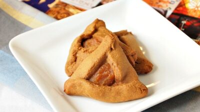 Gingerbread Hamantaschen with Spiced Apple Filling
