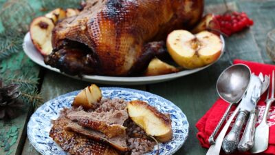 goose with caramel apples
