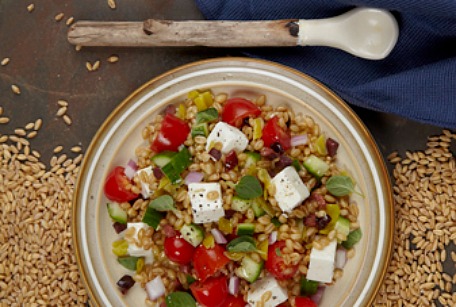 greek wheat berry salad